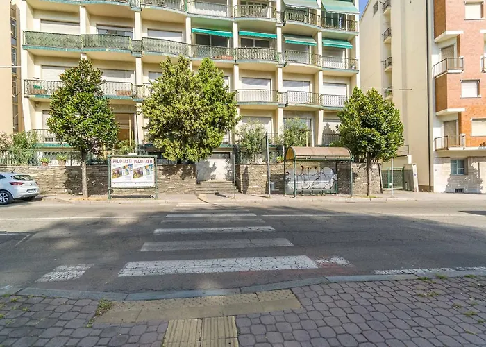 Daire Guesthost - Comfy With Private Parking Asti