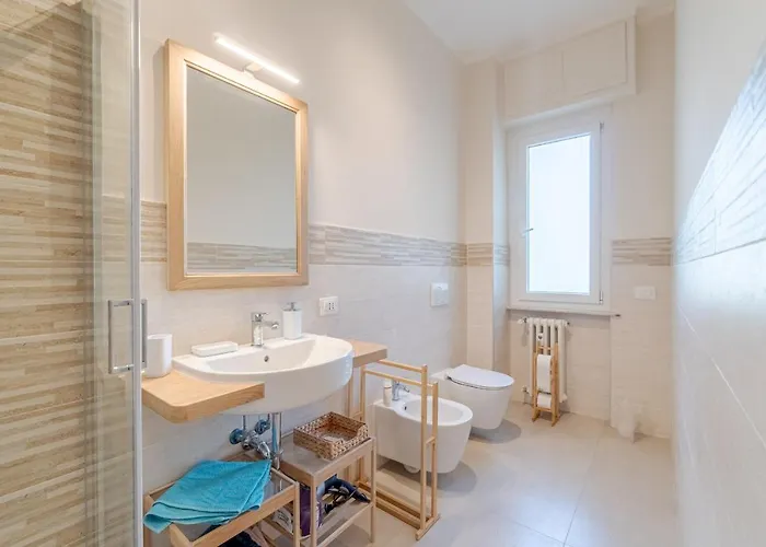 Guesthost - Comfy With Private Parking Asti