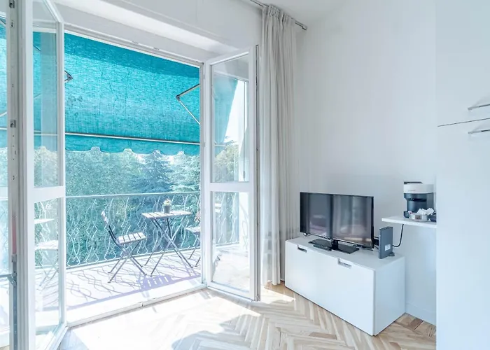 Guesthost - Comfy With Private Parking * Asti